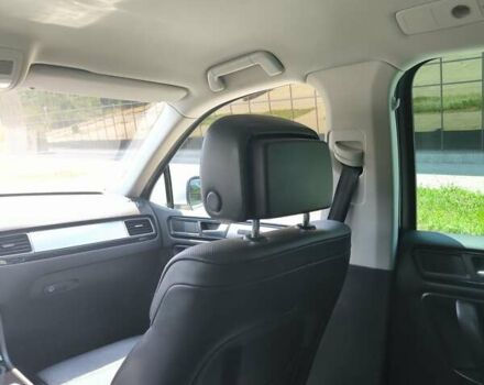 Серый Фольксваген Туарег, объемом двигателя 3 л и пробегом 280 тыс. км за 22500 $, фото 49 на Automoto.ua