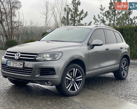 Серый Фольксваген Туарег, объемом двигателя 2.97 л и пробегом 282 тыс. км за 19700 $, фото 2 на Automoto.ua