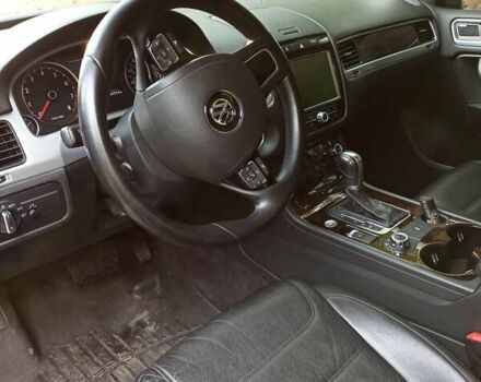 Серый Фольксваген Туарег, объемом двигателя 3.6 л и пробегом 179 тыс. км за 19000 $, фото 12 на Automoto.ua