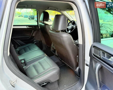 Сірий Фольксваген Туарег, об'ємом двигуна 3.6 л та пробігом 264 тис. км за 13900 $, фото 31 на Automoto.ua