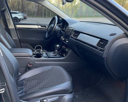 Сірий Фольксваген Туарег, об'ємом двигуна 2.97 л та пробігом 164 тис. км за 19899 $, фото 11 на Automoto.ua