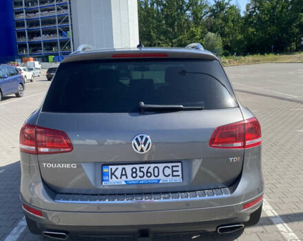 Серый Фольксваген Туарег, объемом двигателя 3 л и пробегом 290 тыс. км за 19500 $, фото 4 на Automoto.ua