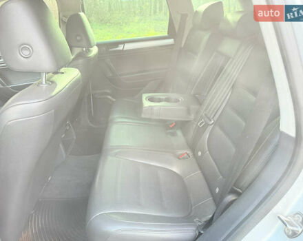 Сірий Фольксваген Туарег, об'ємом двигуна 3.6 л та пробігом 225 тис. км за 12500 $, фото 29 на Automoto.ua