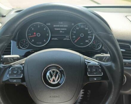 Серый Фольксваген Туарег, объемом двигателя 3 л и пробегом 280 тыс. км за 22500 $, фото 37 на Automoto.ua