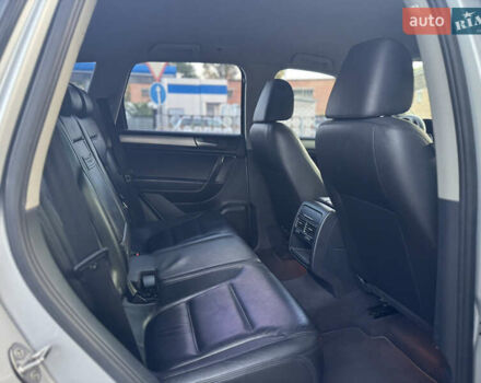 Серый Фольксваген Туарег, объемом двигателя 2.97 л и пробегом 340 тыс. км за 15900 $, фото 26 на Automoto.ua