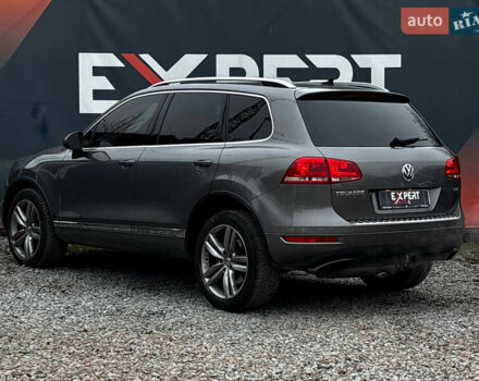 Сірий Фольксваген Туарег, об'ємом двигуна 2.97 л та пробігом 250 тис. км за 21500 $, фото 33 на Automoto.ua