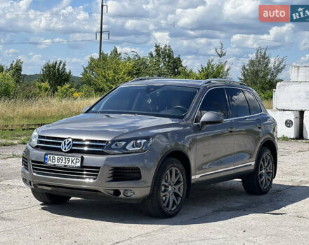 Сірий Фольксваген Туарег, об'ємом двигуна 2.97 л та пробігом 261 тис. км за 19999 $, фото 2 на Automoto.ua
