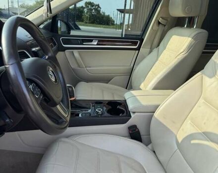 Серый Фольксваген Туарег, объемом двигателя 2.97 л и пробегом 174 тыс. км за 19000 $, фото 15 на Automoto.ua