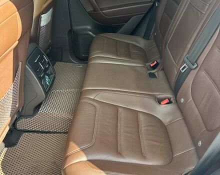 Серый Фольксваген Туарег, объемом двигателя 2.97 л и пробегом 195 тыс. км за 16500 $, фото 8 на Automoto.ua