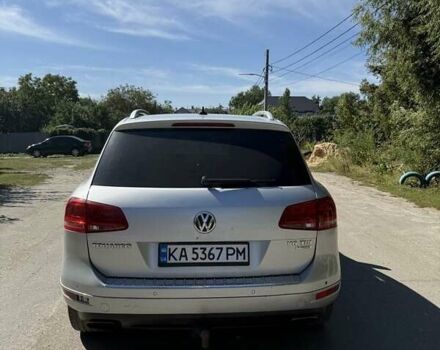 Серый Фольксваген Туарег, объемом двигателя 3 л и пробегом 280 тыс. км за 16000 $, фото 2 на Automoto.ua