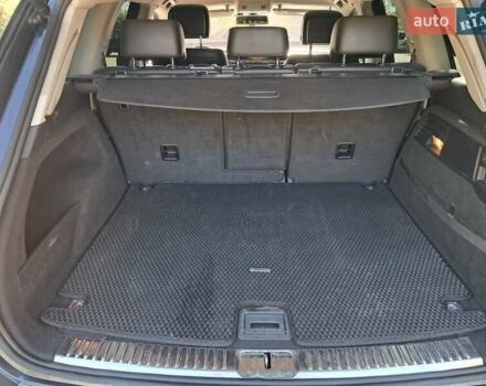 Серый Фольксваген Туарег, объемом двигателя 2.97 л и пробегом 240 тыс. км за 17800 $, фото 20 на Automoto.ua