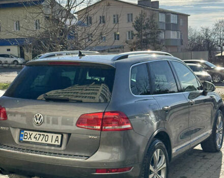 Сірий Фольксваген Туарег, об'ємом двигуна 2.97 л та пробігом 372 тис. км за 18000 $, фото 5 на Automoto.ua