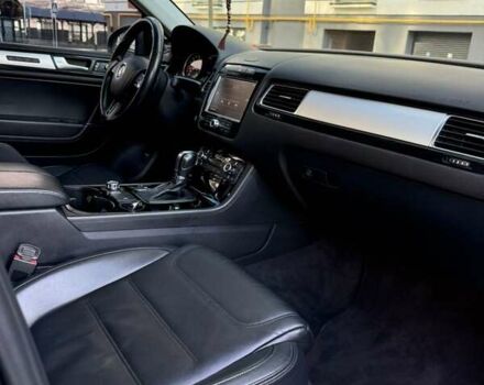 Серый Фольксваген Туарег, объемом двигателя 3 л и пробегом 267 тыс. км за 18800 $, фото 20 на Automoto.ua