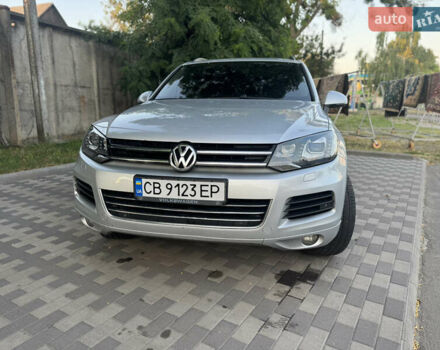 Серый Фольксваген Туарег, объемом двигателя 2.97 л и пробегом 340 тыс. км за 15900 $, фото 4 на Automoto.ua