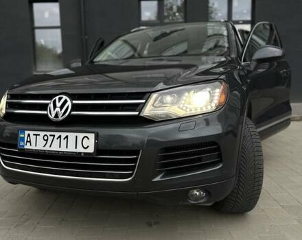 Серый Фольксваген Туарег, объемом двигателя 2.97 л и пробегом 210 тыс. км за 18500 $, фото 3 на Automoto.ua