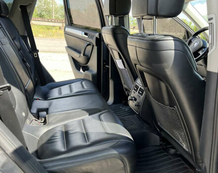 Сірий Фольксваген Туарег, об'ємом двигуна 2.97 л та пробігом 261 тис. км за 19999 $, фото 25 на Automoto.ua