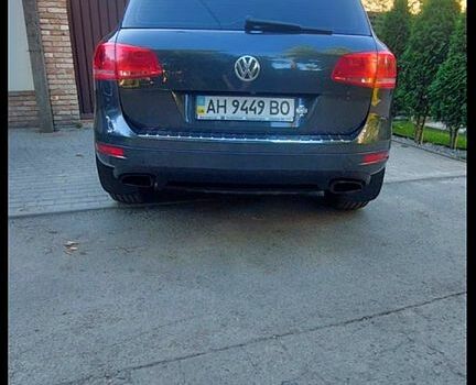 Серый Фольксваген Туарег, объемом двигателя 3 л и пробегом 230 тыс. км за 20500 $, фото 5 на Automoto.ua