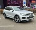 Серый Фольксваген Туарег, объемом двигателя 2.97 л и пробегом 223 тыс. км за 20490 $, фото 1 на Automoto.ua