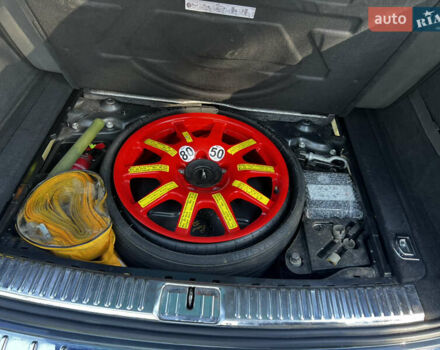 Сірий Фольксваген Туарег, об'ємом двигуна 3 л та пробігом 290 тис. км за 16300 $, фото 13 на Automoto.ua