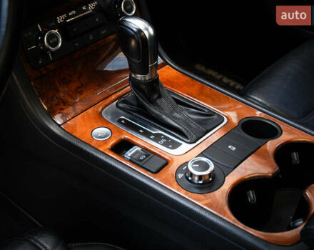 Сірий Фольксваген Туарег, об'ємом двигуна 2.97 л та пробігом 225 тис. км за 18500 $, фото 28 на Automoto.ua