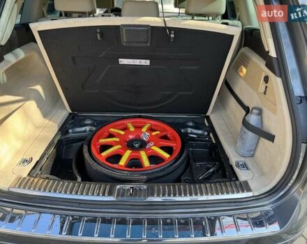 Сірий Фольксваген Туарег, об'ємом двигуна 2.97 л та пробігом 247 тис. км за 19200 $, фото 15 на Automoto.ua