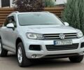 Сірий Фольксваген Туарег, об'ємом двигуна 3 л та пробігом 226 тис. км за 18000 $, фото 5 на Automoto.ua