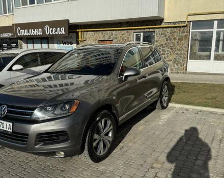 Сірий Фольксваген Туарег, об'ємом двигуна 2.97 л та пробігом 372 тис. км за 18000 $, фото 1 на Automoto.ua