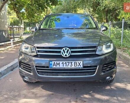 Серый Фольксваген Туарег, объемом двигателя 3 л и пробегом 235 тыс. км за 25000 $, фото 3 на Automoto.ua