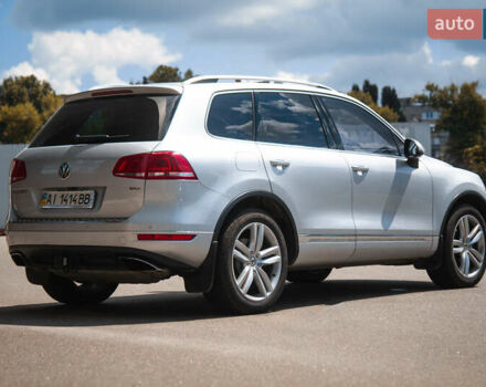 Сірий Фольксваген Туарег, об'ємом двигуна 2.97 л та пробігом 225 тис. км за 18500 $, фото 4 на Automoto.ua