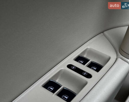 Сірий Фольксваген Туарег, об'ємом двигуна 2.97 л та пробігом 250 тис. км за 21500 $, фото 6 на Automoto.ua