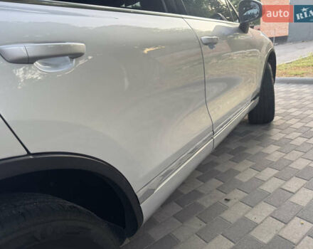 Серый Фольксваген Туарег, объемом двигателя 2.97 л и пробегом 340 тыс. км за 15900 $, фото 15 на Automoto.ua