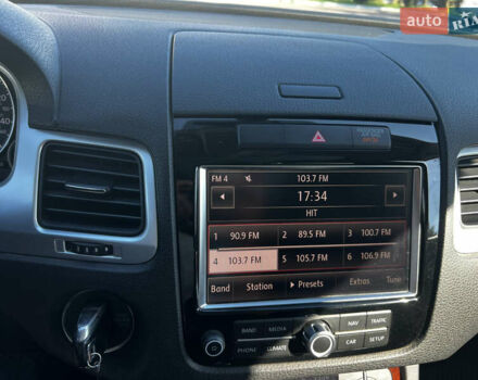 Сірий Фольксваген Туарег, об'ємом двигуна 3 л та пробігом 290 тис. км за 16300 $, фото 24 на Automoto.ua