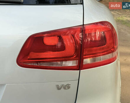 Сірий Фольксваген Туарег, об'ємом двигуна 3.6 л та пробігом 225 тис. км за 12500 $, фото 12 на Automoto.ua