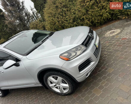 Серый Фольксваген Туарег, объемом двигателя 2.97 л и пробегом 345 тыс. км за 16900 $, фото 28 на Automoto.ua