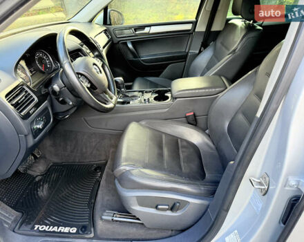 Сірий Фольксваген Туарег, об'ємом двигуна 3.6 л та пробігом 225 тис. км за 12500 $, фото 34 на Automoto.ua