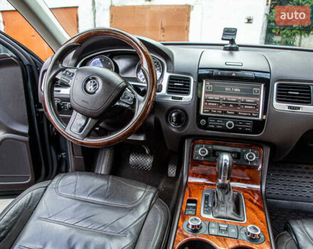 Сірий Фольксваген Туарег, об'ємом двигуна 2.97 л та пробігом 267 тис. км за 21499 $, фото 8 на Automoto.ua