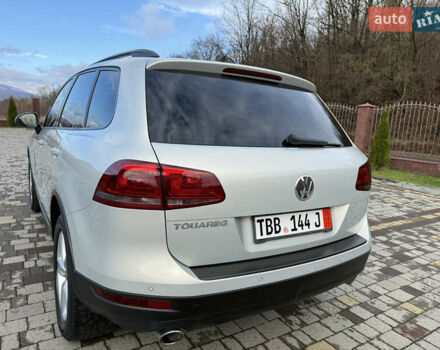 Серый Фольксваген Туарег, объемом двигателя 3 л и пробегом 230 тыс. км за 21900 $, фото 8 на Automoto.ua