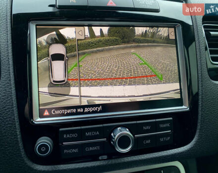 Серый Фольксваген Туарег, объемом двигателя 2.97 л и пробегом 282 тыс. км за 19700 $, фото 16 на Automoto.ua