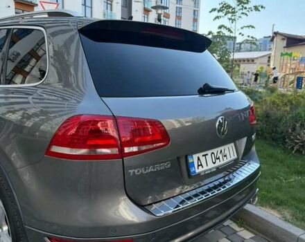 Серый Фольксваген Туарег, объемом двигателя 3 л и пробегом 263 тыс. км за 19800 $, фото 5 на Automoto.ua