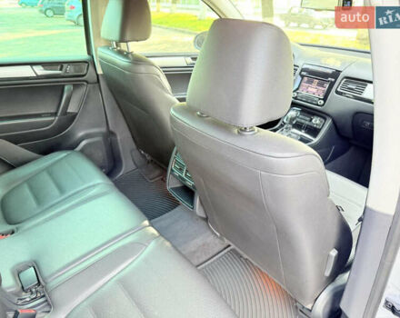 Сірий Фольксваген Туарег, об'ємом двигуна 3.6 л та пробігом 264 тис. км за 13900 $, фото 25 на Automoto.ua