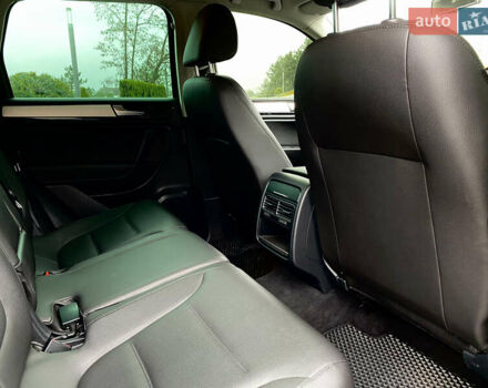 Серый Фольксваген Туарег, объемом двигателя 2.97 л и пробегом 282 тыс. км за 19700 $, фото 15 на Automoto.ua