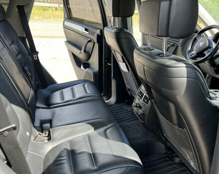 Сірий Фольксваген Туарег, об'ємом двигуна 2.97 л та пробігом 261 тис. км за 19999 $, фото 24 на Automoto.ua