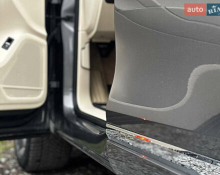 Сірий Фольксваген Туарег, об'ємом двигуна 2.97 л та пробігом 250 тис. км за 21500 $, фото 28 на Automoto.ua