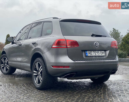 Серый Фольксваген Туарег, объемом двигателя 2.97 л и пробегом 282 тыс. км за 19700 $, фото 7 на Automoto.ua