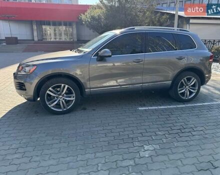 Сірий Фольксваген Туарег, об'ємом двигуна 2.97 л та пробігом 247 тис. км за 19200 $, фото 1 на Automoto.ua