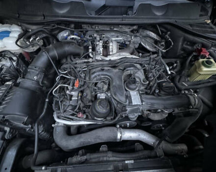 Серый Фольксваген Туарег, объемом двигателя 2.97 л и пробегом 227 тыс. км за 24000 $, фото 2 на Automoto.ua