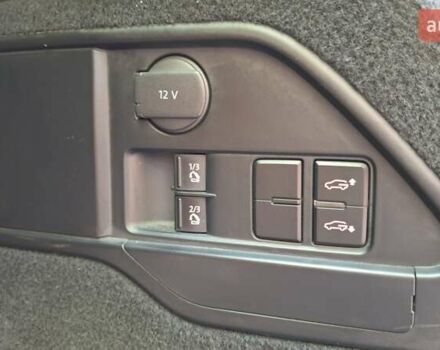 Серый Фольксваген Туарег, объемом двигателя 3 л и пробегом 235 тыс. км за 25000 $, фото 22 на Automoto.ua