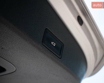 Сірий Фольксваген Туарег, об'ємом двигуна 2.97 л та пробігом 225 тис. км за 18500 $, фото 12 на Automoto.ua