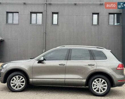 Серый Фольксваген Туарег, объемом двигателя 2.97 л и пробегом 360 тыс. км за 17500 $, фото 28 на Automoto.ua