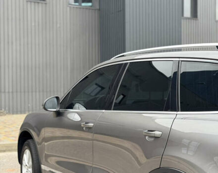 Серый Фольксваген Туарег, объемом двигателя 2.97 л и пробегом 360 тыс. км за 17500 $, фото 21 на Automoto.ua